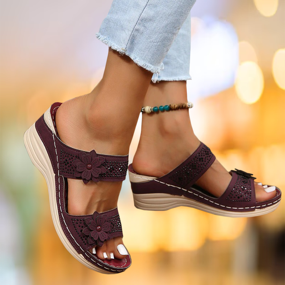 Bella - Elegante blühende Sandalen