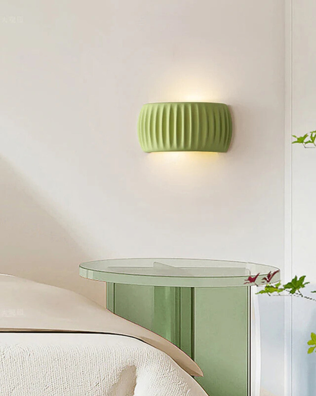 Lumavéa - Elegante Wandleuchte - mit künstlerischer welliger Silhouette