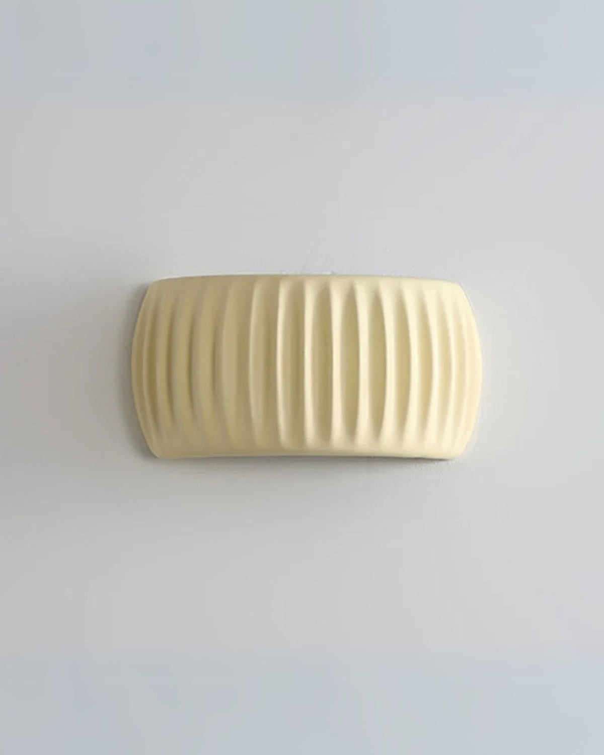 Lumavéa - Elegante Wandleuchte - mit künstlerischer welliger Silhouette