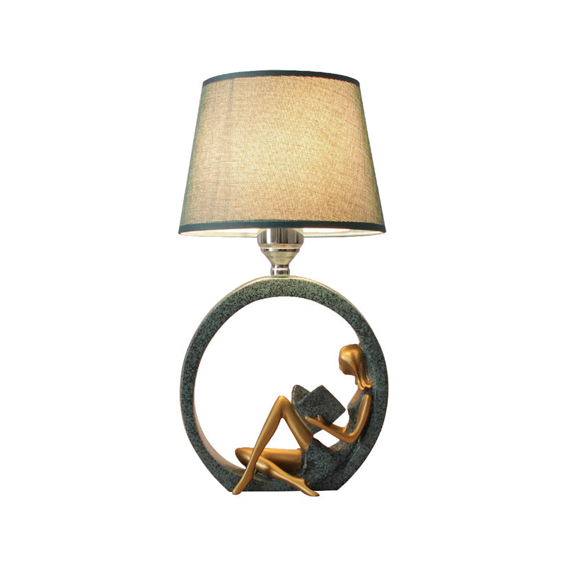 Avelyn | Yndefuld Leserharz Tischlampe mit blauer Stoffschirm