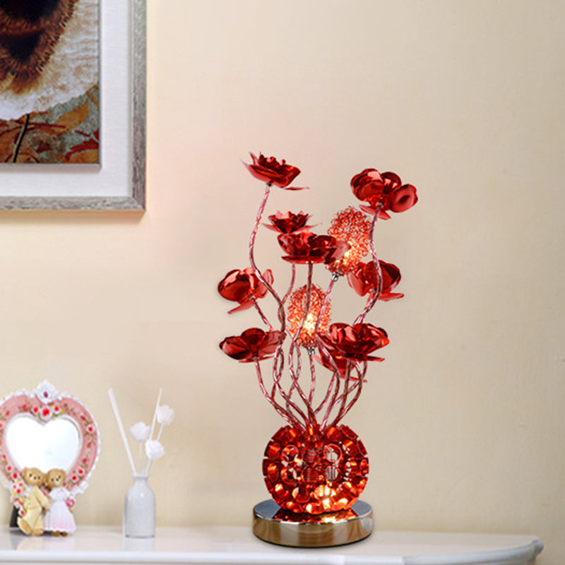 Curverose – Stilvolle rote Rosen-LED-Tischlampe