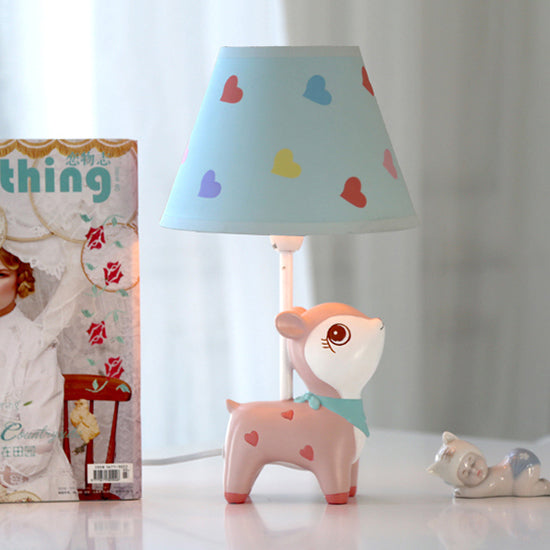 Deerina – Yndig rosa Sika-Reh Lampe
