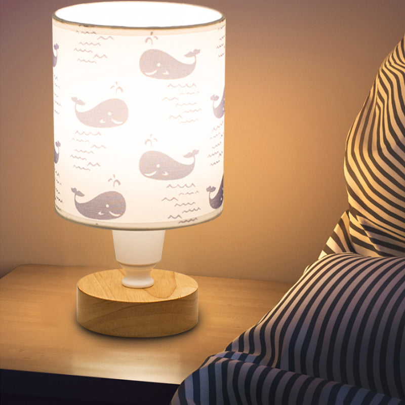 Naturis – moderne Tischlampe aus Stoff