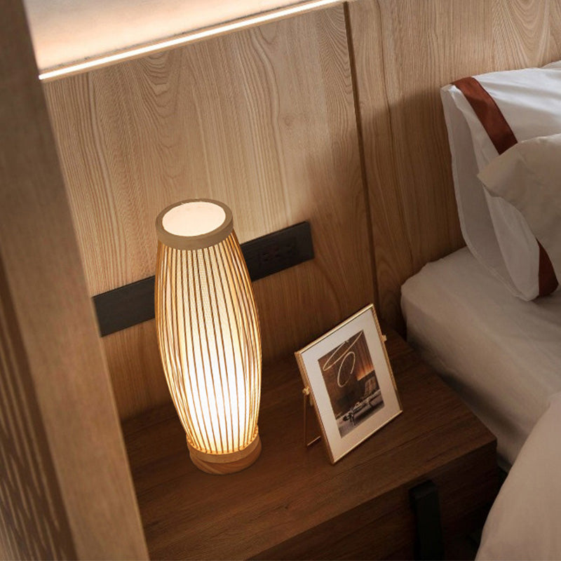 BambooSerenity - Asiatisch inspirierte längliche Nachttischlampe