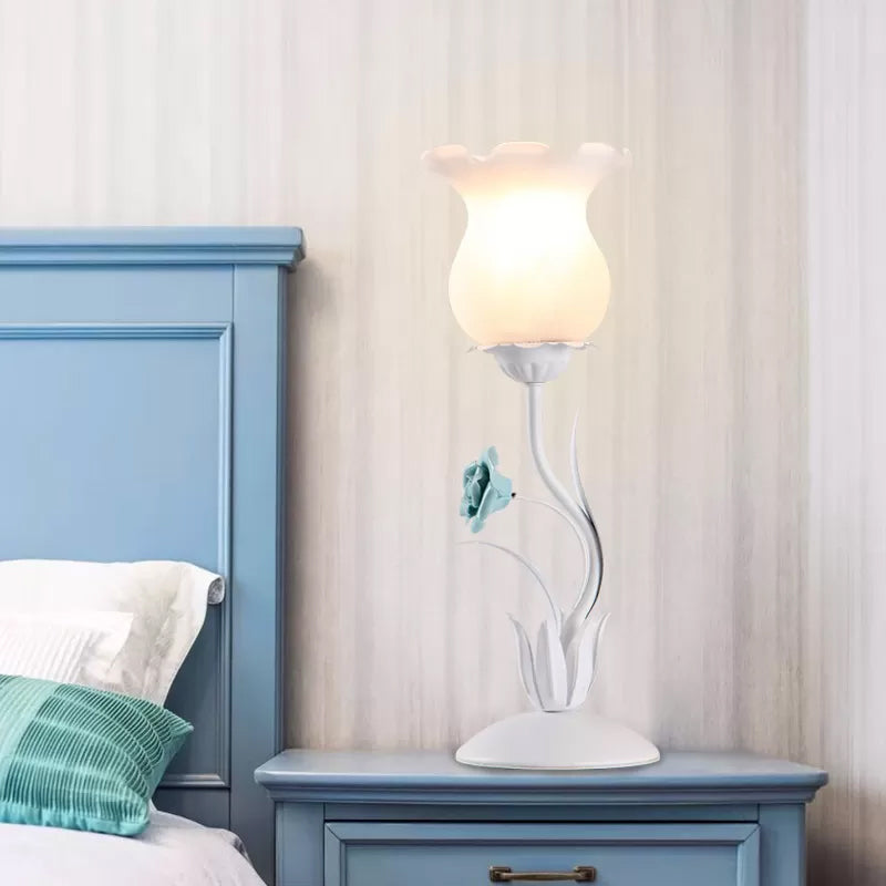 Florvia – Have-inspirierte Tischlampe aus mattiertem Glas