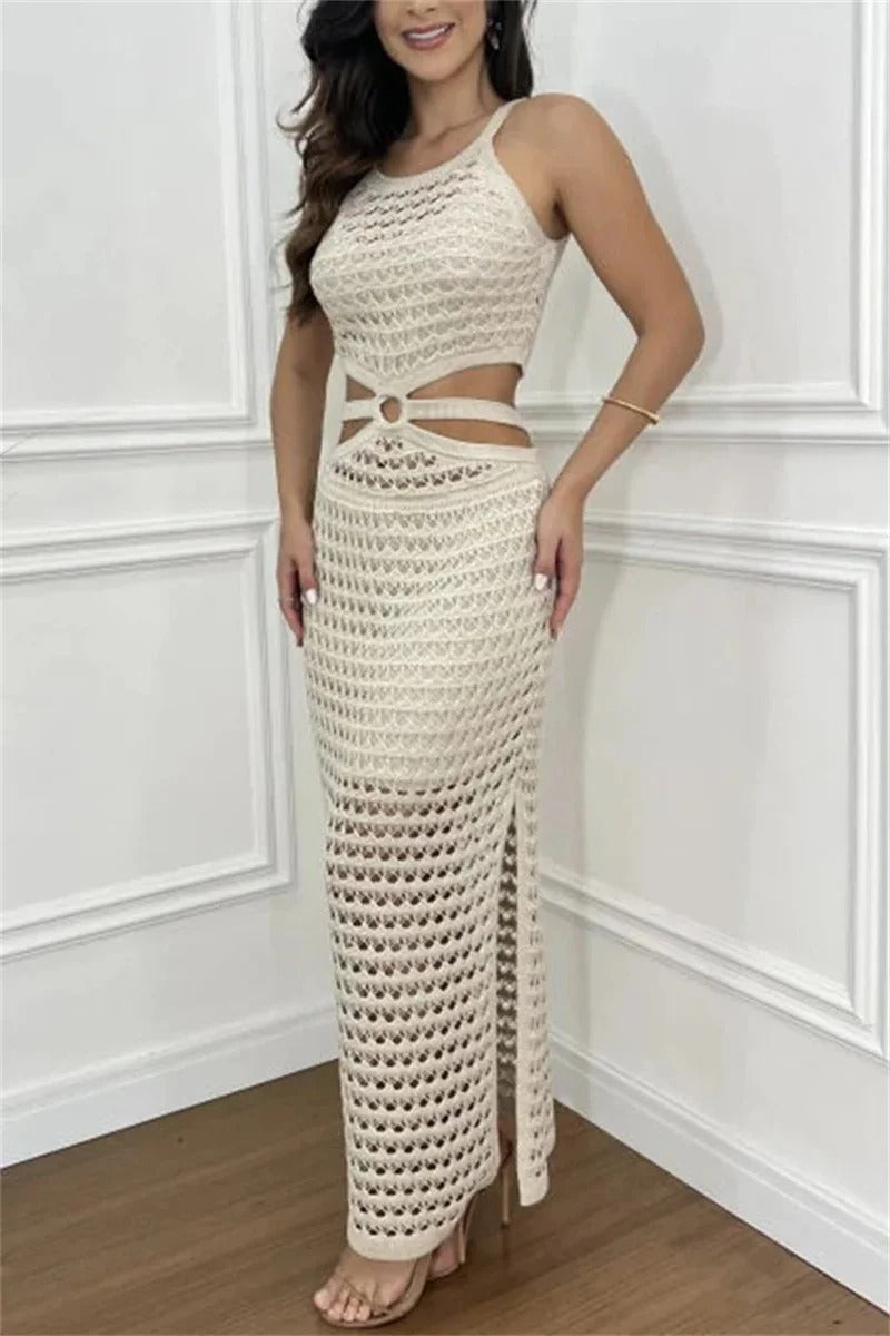 Alora - Elegantes gestricktes Strandkleid mit Seitenschlitz