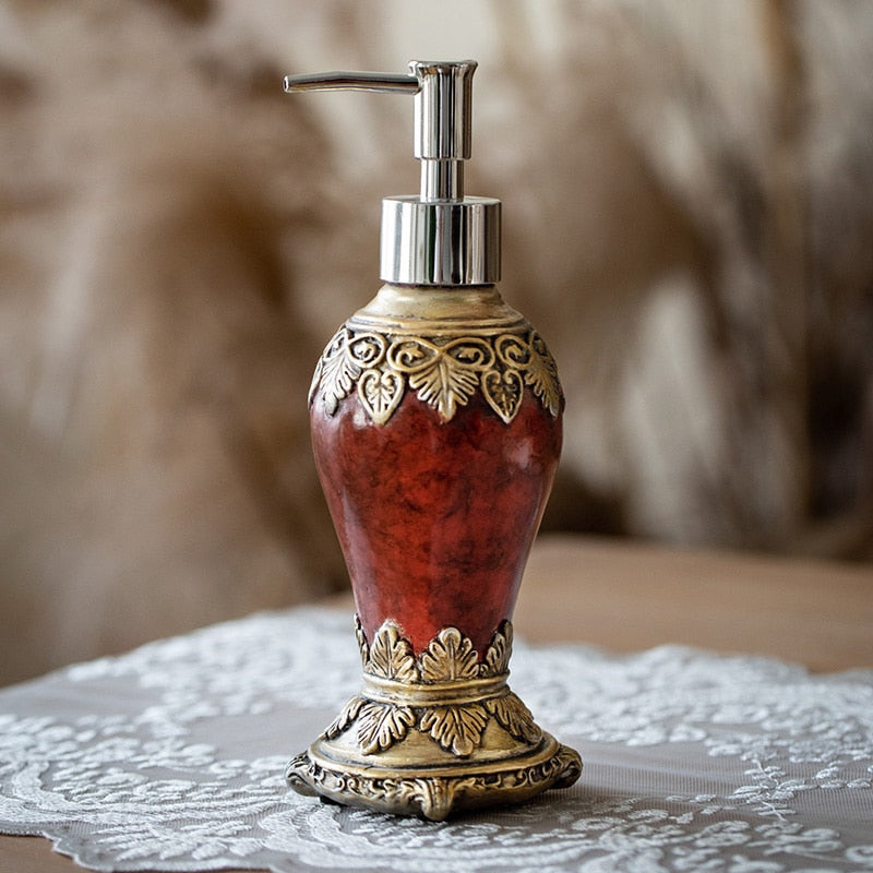 Astrid – Eleganter Seifenspender mit zeitlosem Design