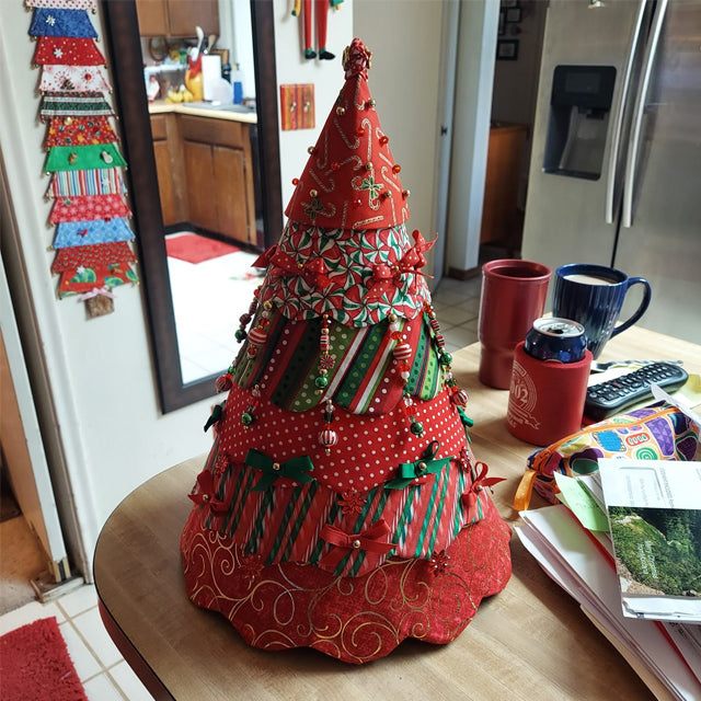 Handgefertigtes Quilting-Set für den Weihnachtsbaum