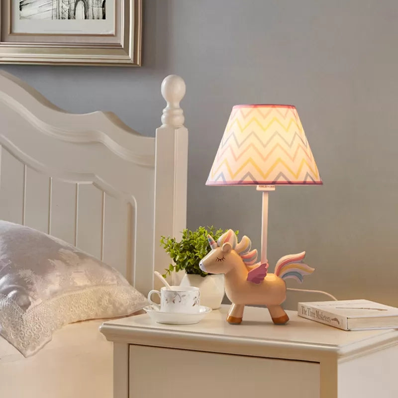 Dreamicorn – Schöne Einhorn Tischlampe für magische Schlafzimmer