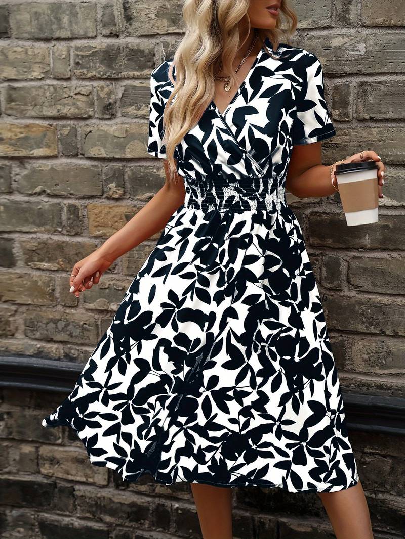 Ivy – Kurzärmeliges Wickelkleid mit Blumenmuster