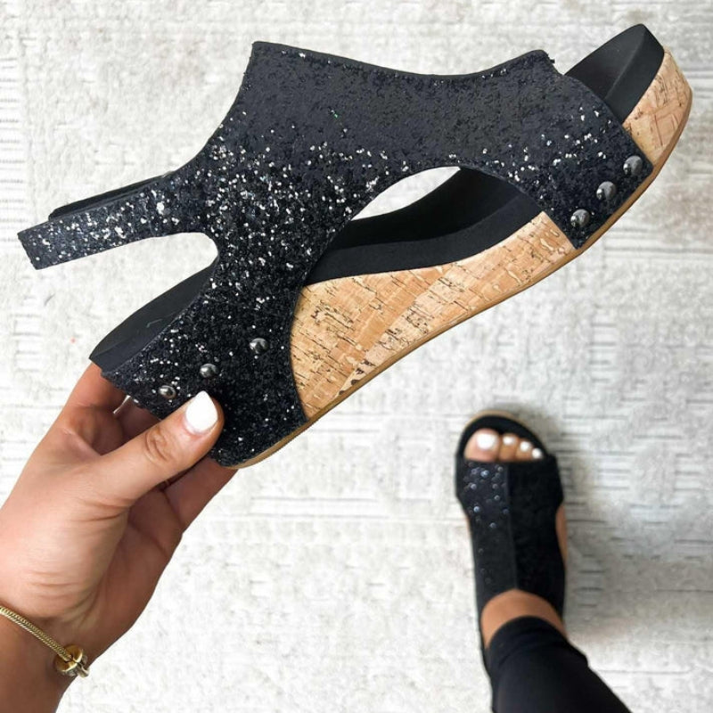 Jasmin – Glänzende Keilabsatz-Sandalen für den Sommer