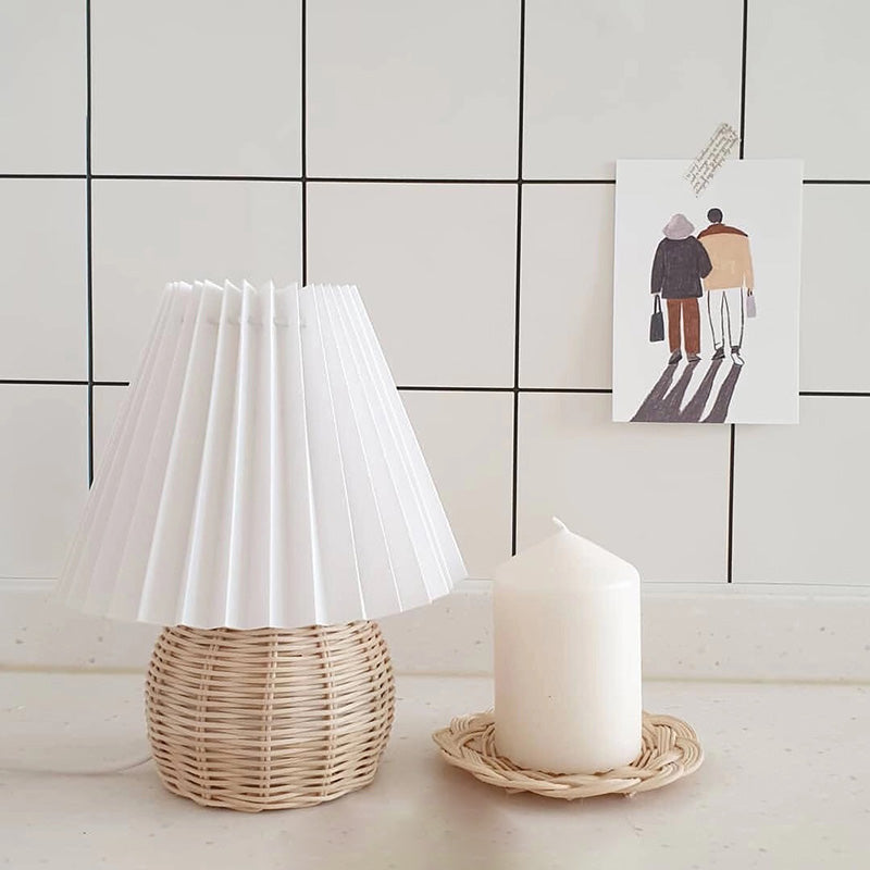 Bambrella - Minimalistische Nachtlampe aus Rattan