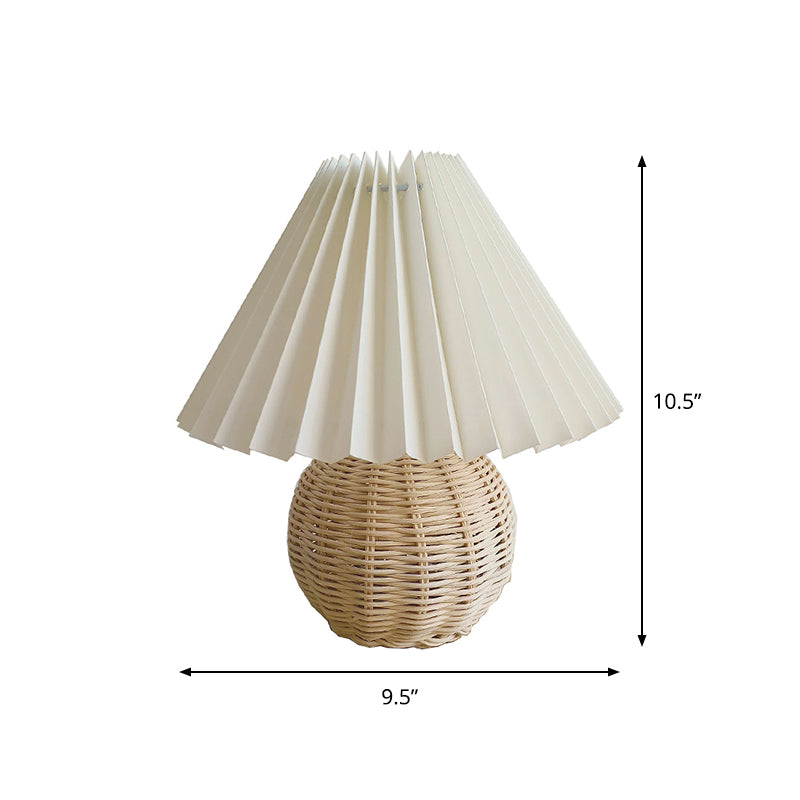 Bambrella - Minimalistische Nachtlampe aus Rattan