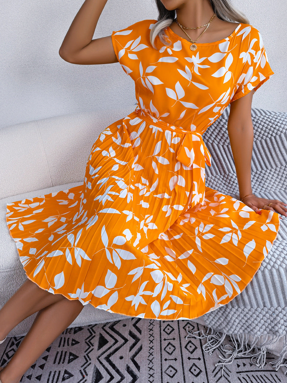 Aya - Plissierte Kleid mit Blättern