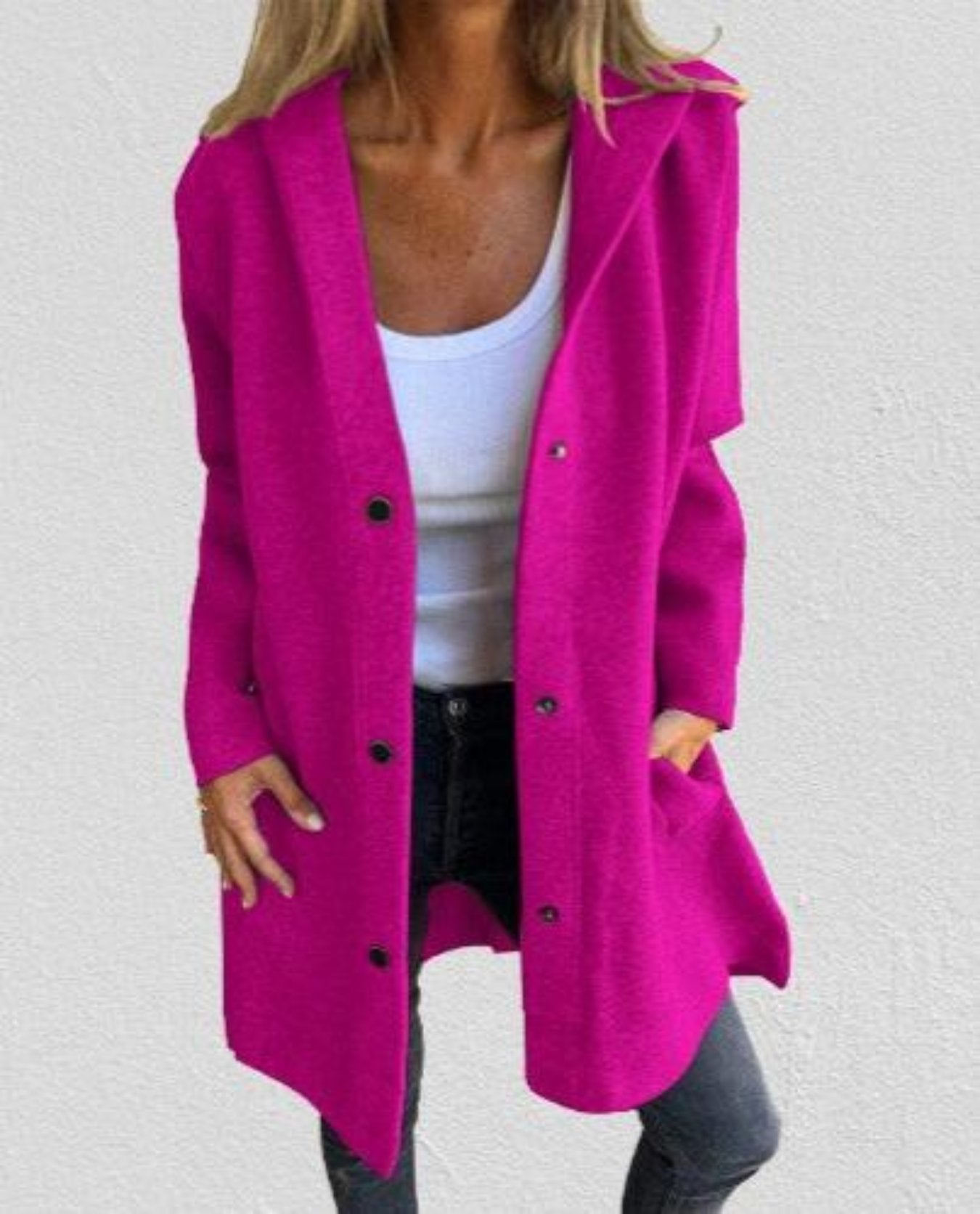Johanna – Strickjacke mit Knopfverzierung