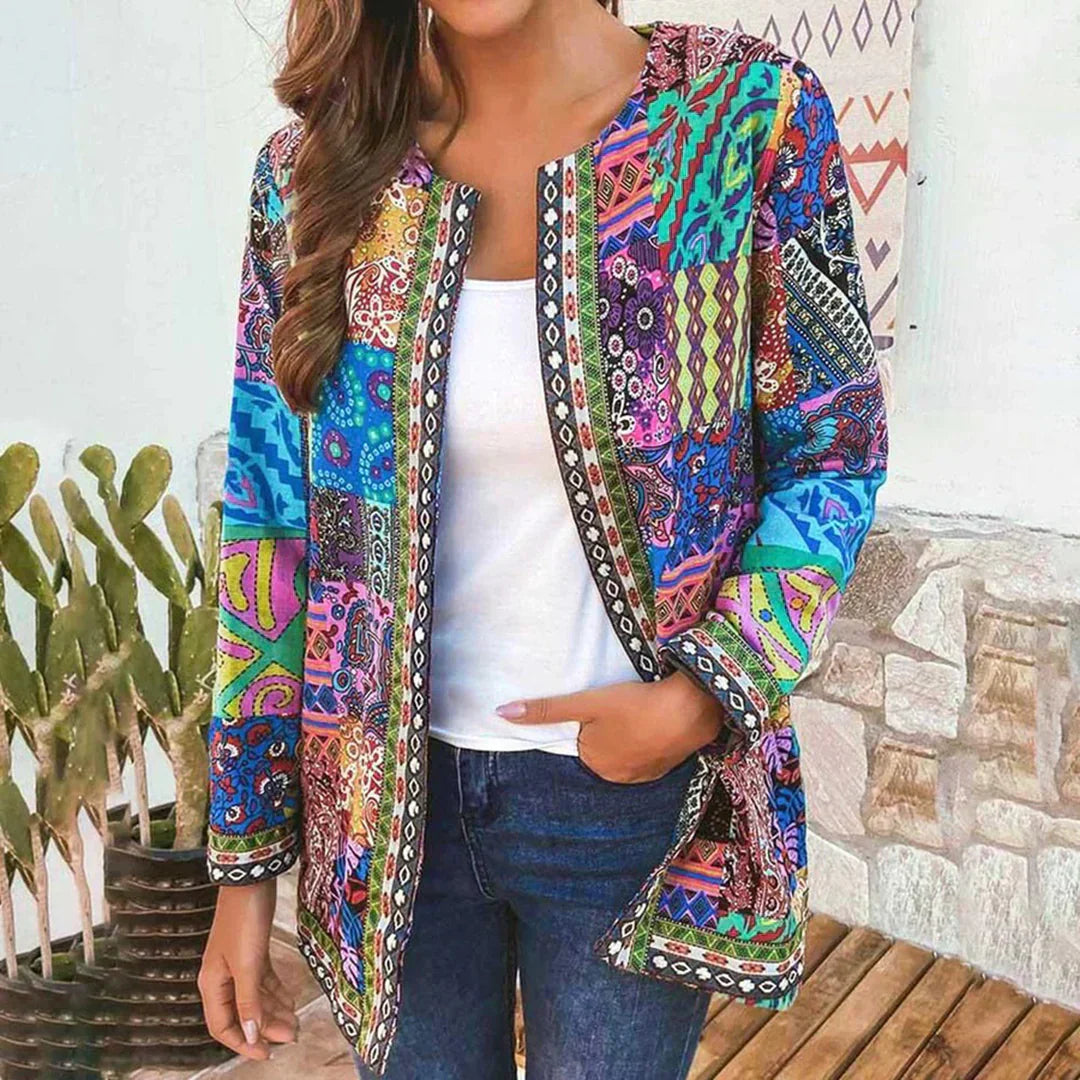 Nora – Klassische Strickjacke mit Rundhalsausschnitt