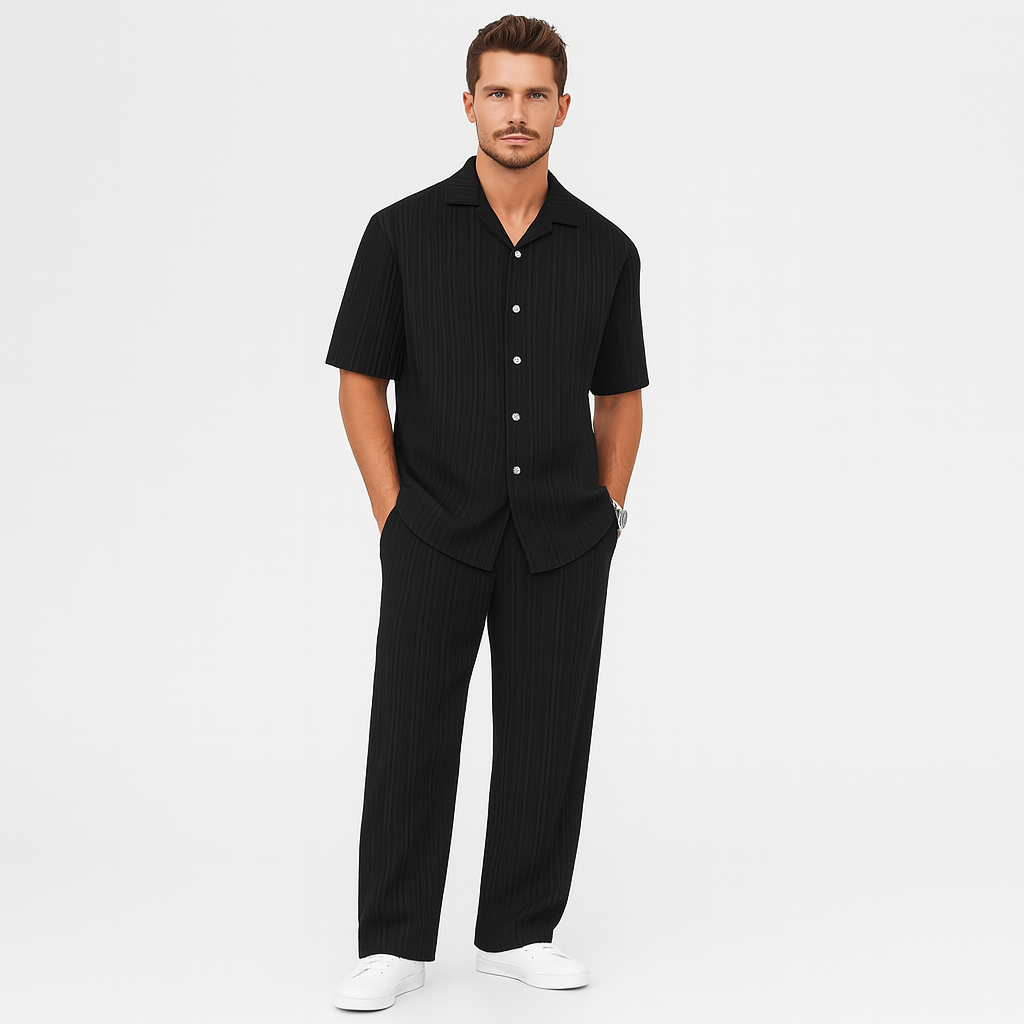 Herren-Trainingsanzug mit Streifenmuster und kurzen Ärmeln – Oberteil mit Knopfkragen und Hose mit elastischem Bund