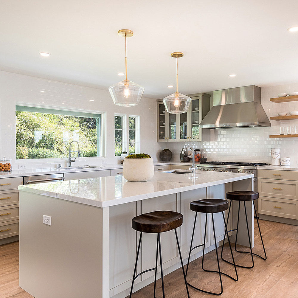 LumaGlow - Elegante Pendelleuchte aus klarem Glas