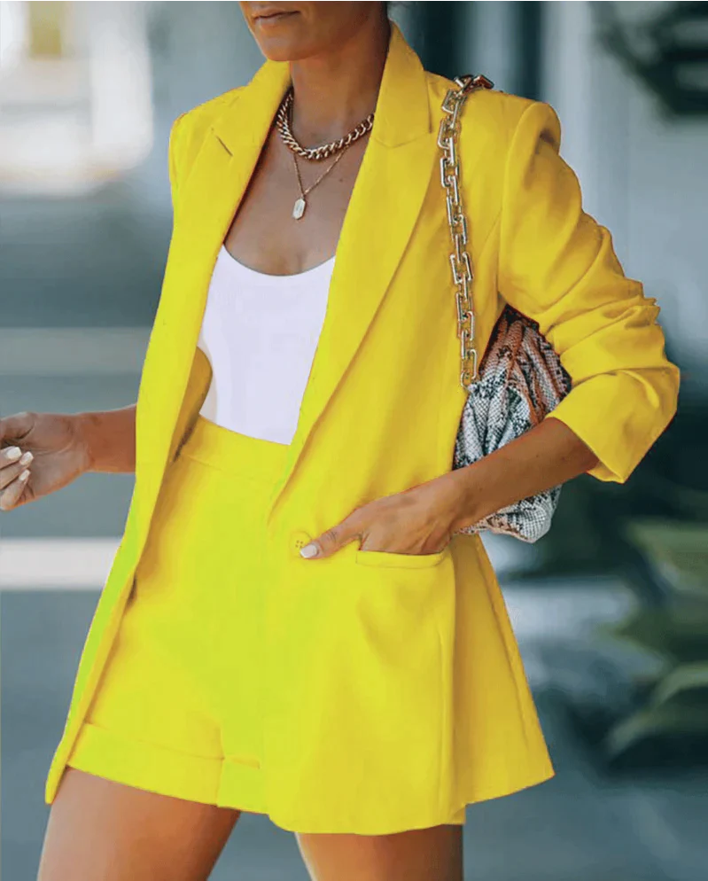 Lara - Elegantes Blazer- und Shorts-Set