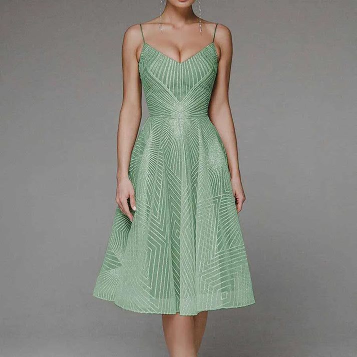 Mandy - Stilvolle Kleid mit offenem Rücken