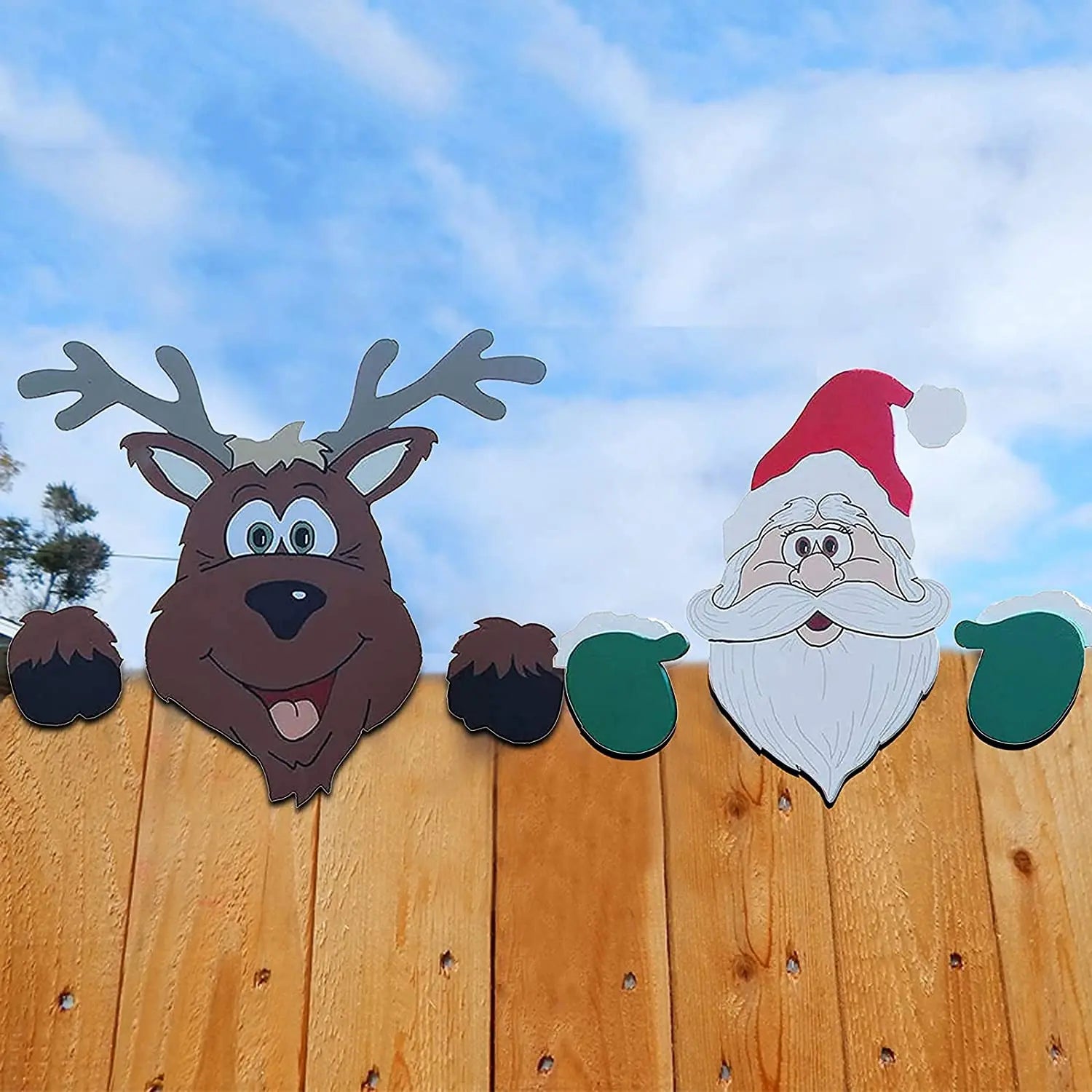 Weihnachtsdekoration mit Weihnachtsmann-Zaunguckern