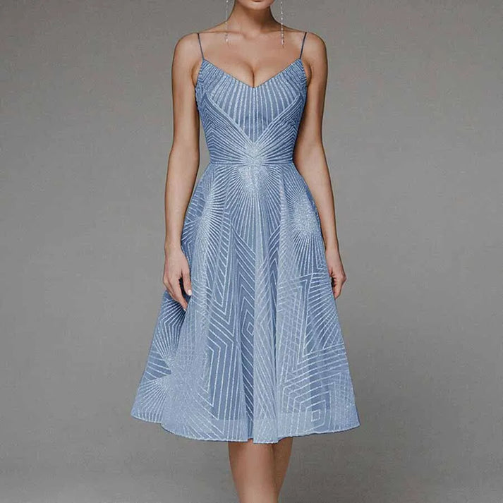 Mandy - Stilvolle Kleid mit offenem Rücken