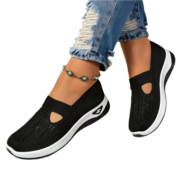 Liva - Atmungsaktive Slip-On Schuhe mit Ausschnittdetails