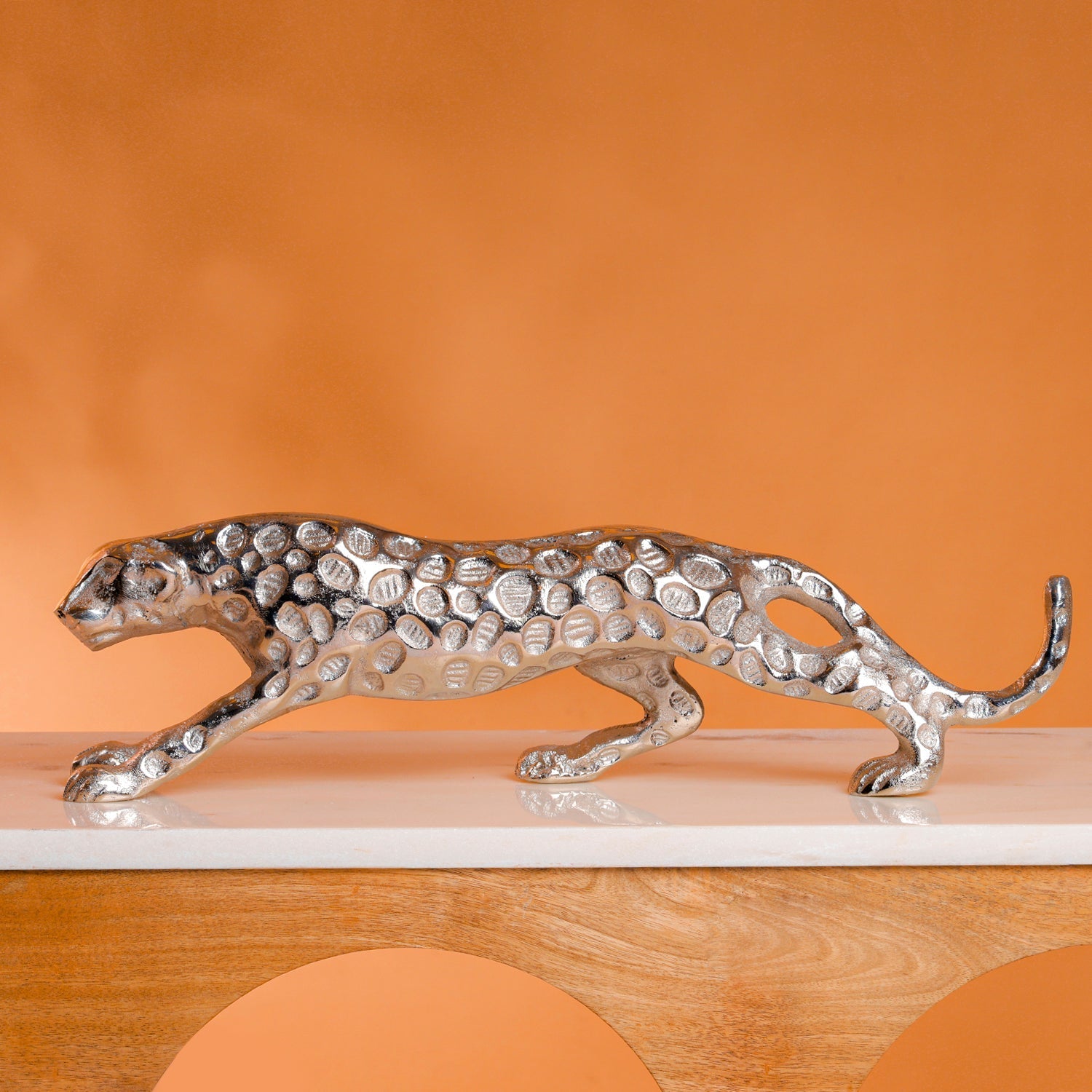Predessa – Leopardskulptur mit strukturierter Oberfläche
