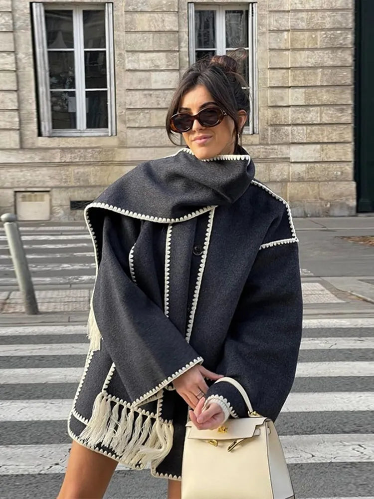 Mathilde - Elegante einreihige Jacke mit Knopf und Schal