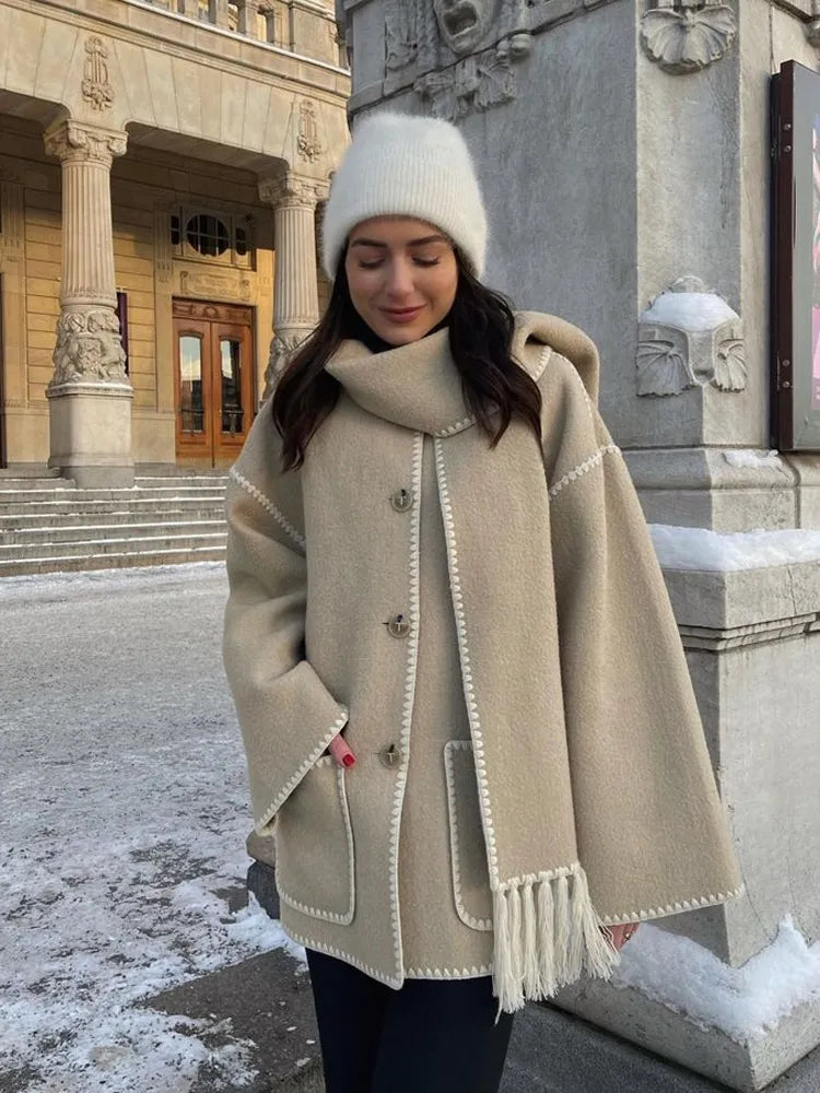 Mathilde - Elegante einreihige Jacke mit Knopf und Schal