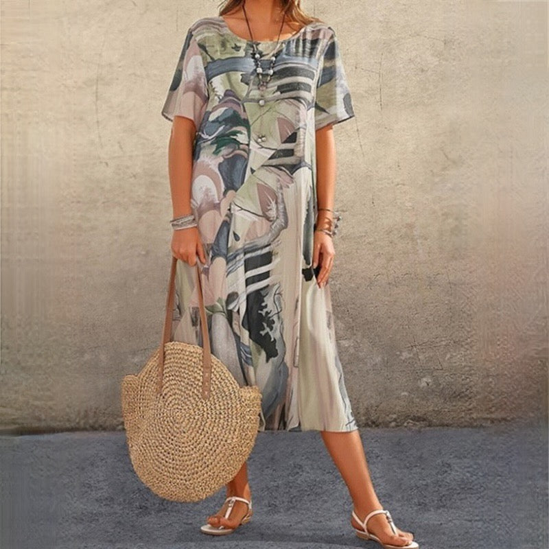 Zendaya - Lässiger Rundhals und lockeres Kleid mit Kunstdruck