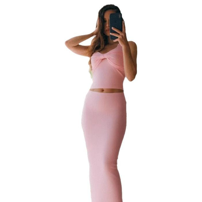 Mirela - Elegantes Wickeltop und figurbetontes Rockset