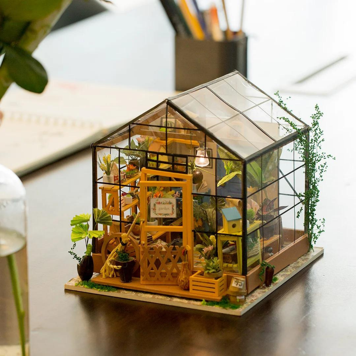 MiniVerde - Detailliertes Miniatur-Gewächshaus-Bausatz