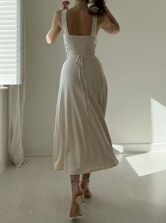Ronja - Breite Träger Midi-Kleid
