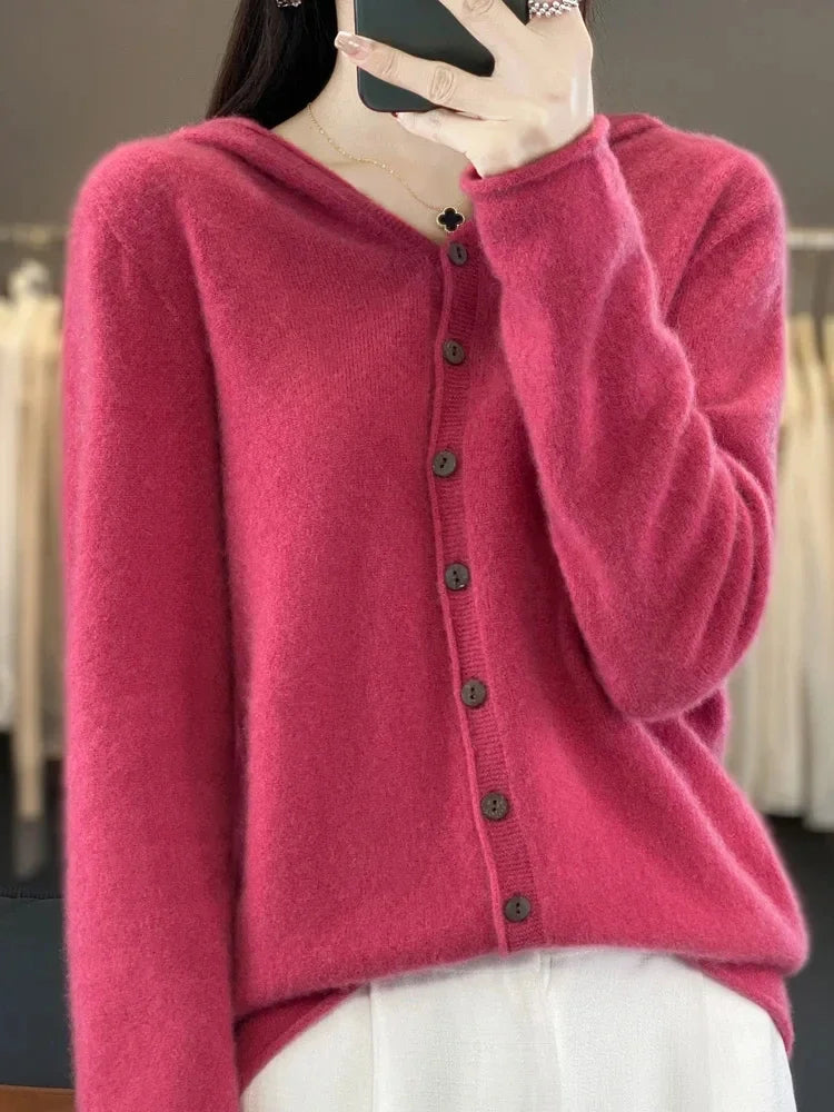 Franziska – Warmer Kaschmir-Strickpullover mit Kapuze und Knopf