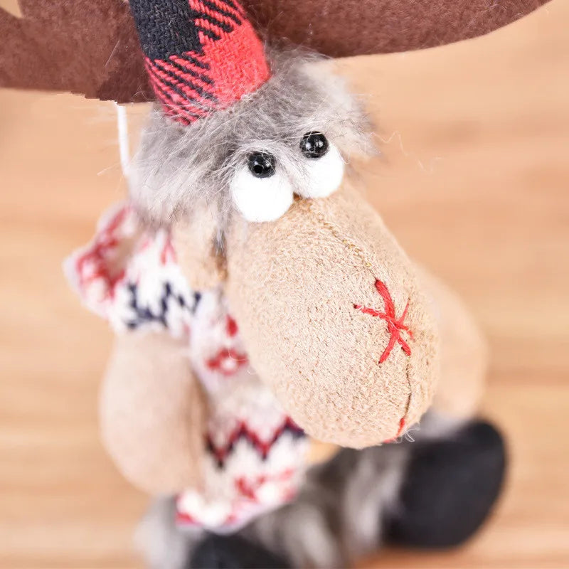 Handgemachte Weihnachtsplüschornamente