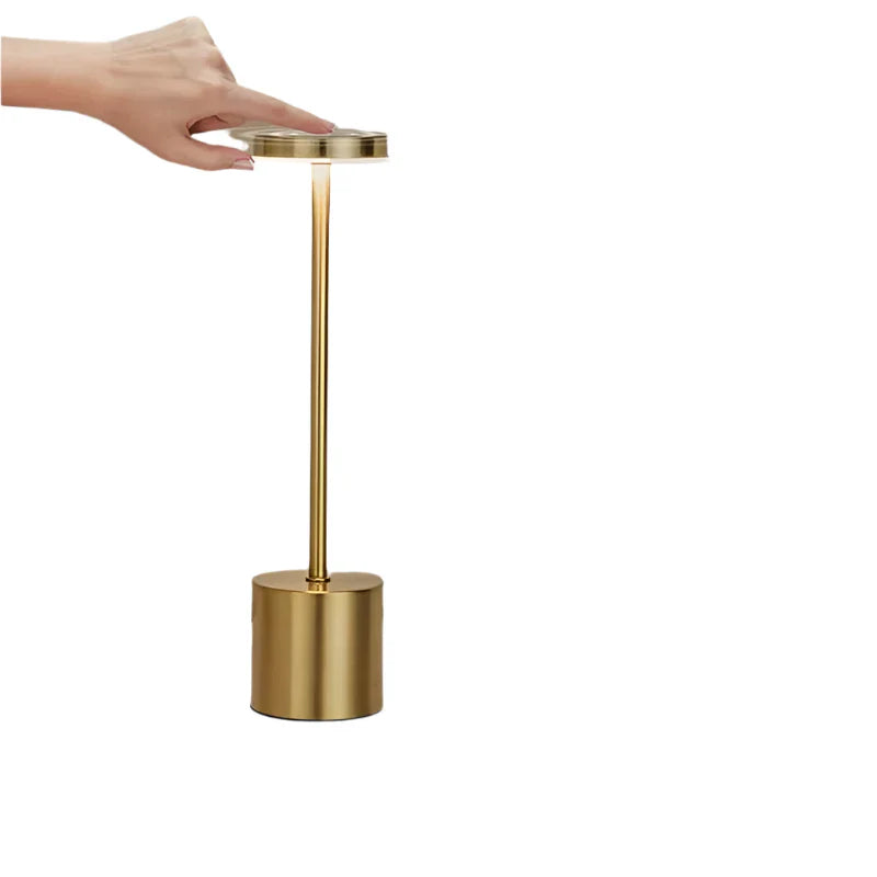 Nordica Classic Tischlampe – Zeitloses Design und gemütliche Beleuchtung