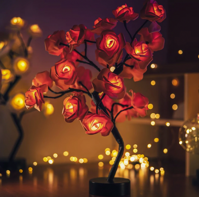 BloomVerve - Strahlende Rosenlampe