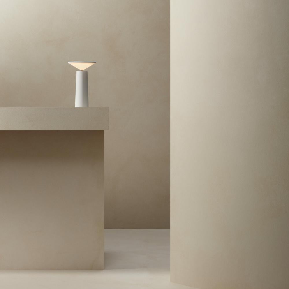 LumiFlex – Verstellbare drahtlose Tischlampe mit 360° Rotation