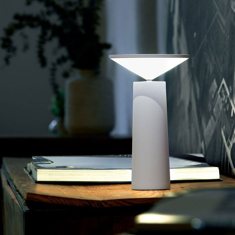 LumiFlex – Verstellbare drahtlose Tischlampe mit 360° Rotation