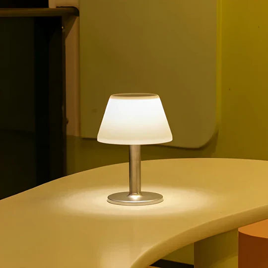 LumaSol - Elegante Solar-Bordlampe
