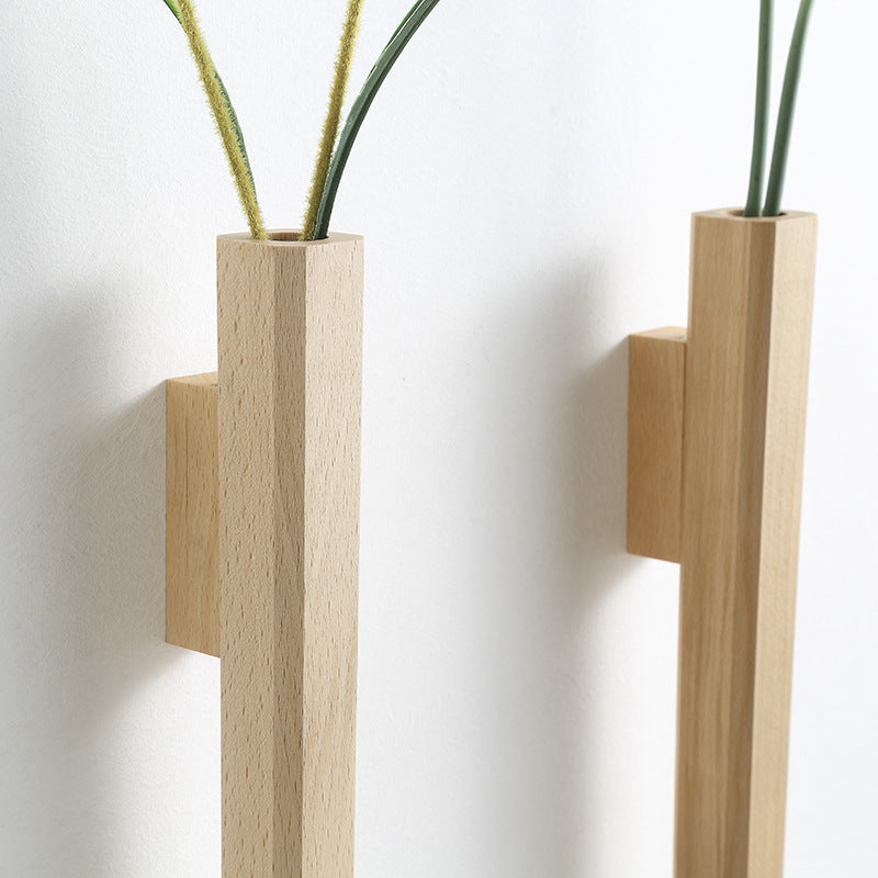 FloraFrame – Minimalistischer Wandvase aus Holz