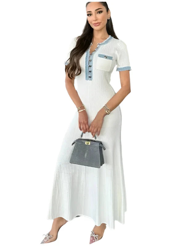 Stella - Elegantes Maxikleid mit hellblauen Kanten