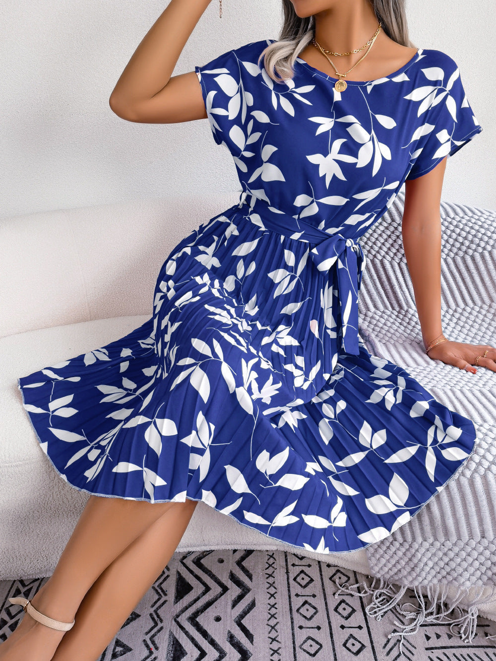 Aya - Plissierte Kleid mit Blättern