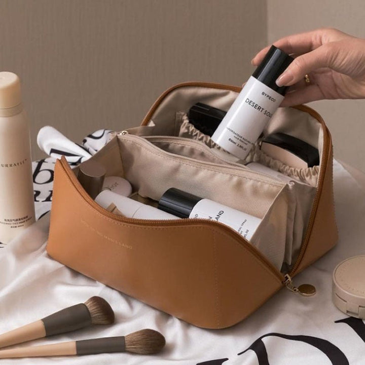 Lora - Geräumige Kosmetiktasche
