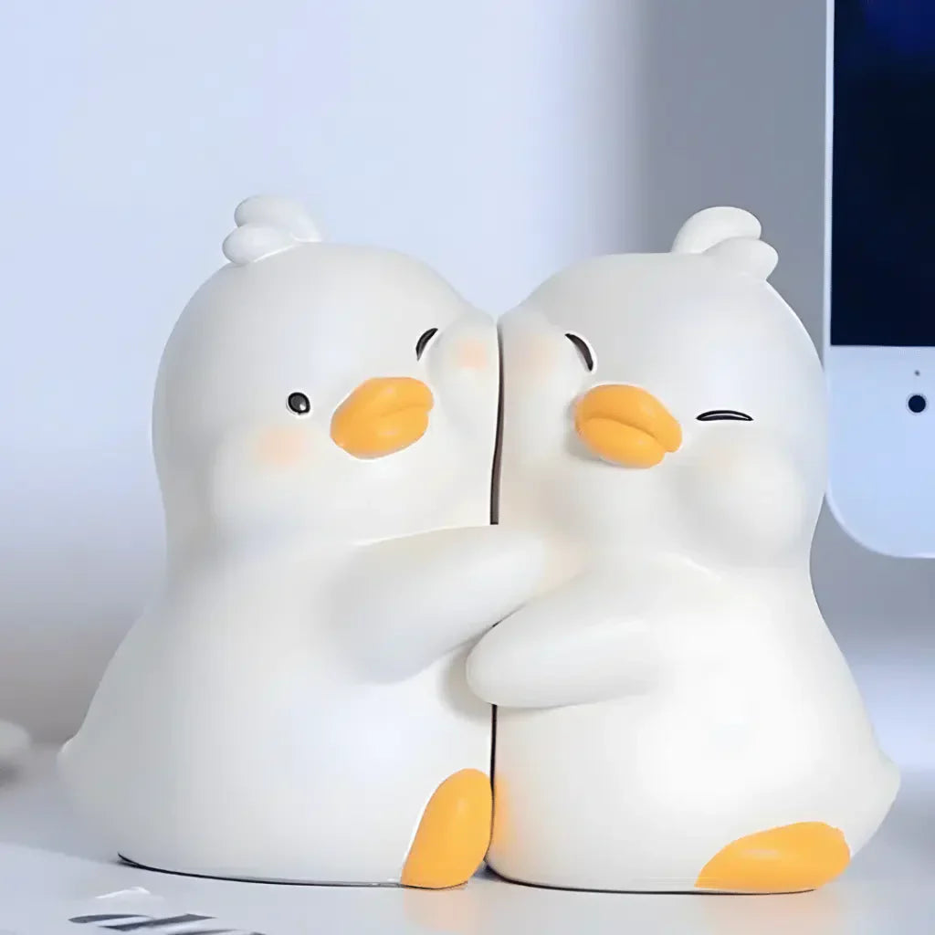 SweetNest – Füllige Buchstützen mit Vogelmotiv für gemütliche Räume