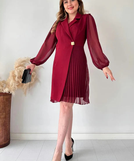 Amalia - Elegantes Plisseekleid mit Puffärmeln in knielanger Länge