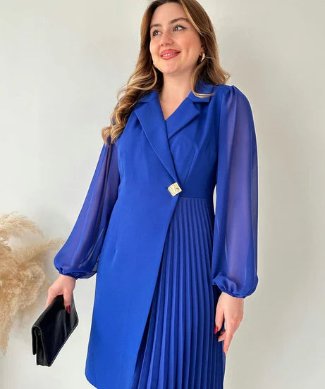 Amalia - Elegantes Plisseekleid mit Puffärmeln in knielanger Länge