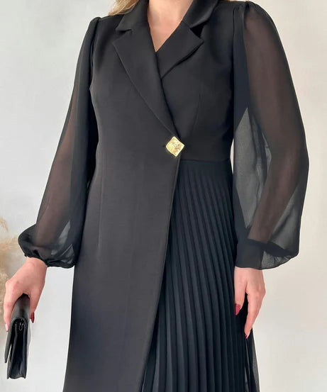 Amalia - Elegantes Plisseekleid mit Puffärmeln in knielanger Länge