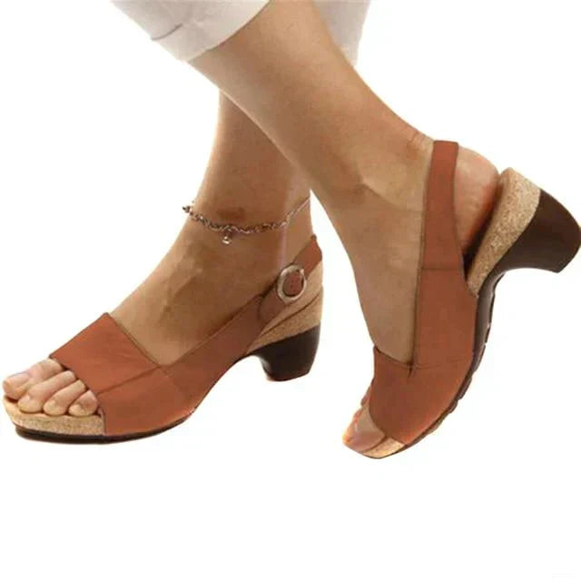Claudia - Verstellbare Sandalen mit Schnalle im Slingback-Design